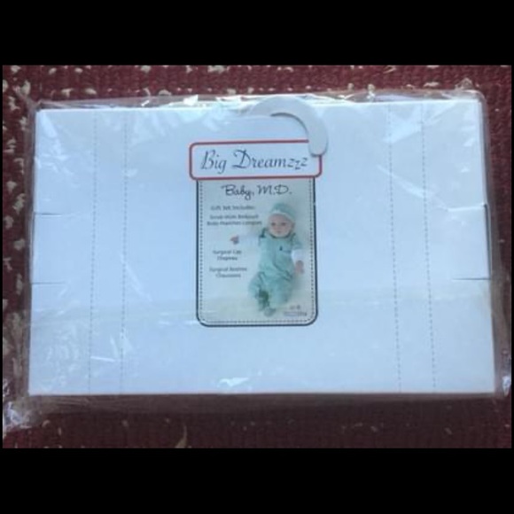 Big Dreamzzz" Baby M.D. 3-Piece Layette Set in "Doctor's Bag" 0-6 months - Picture 5 of 8